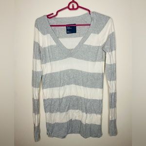 White and Grey American Eagle Sweater